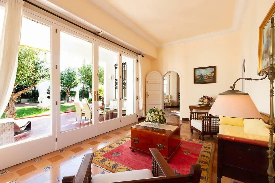 Villa Alicia Sitges 0*,